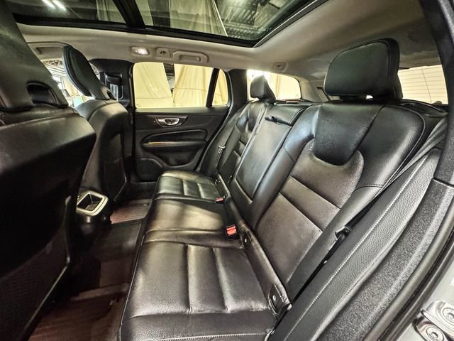 Used 2024 Volvo V60 B5 Cross Country Plus w/ Protection Package Premier image 23
