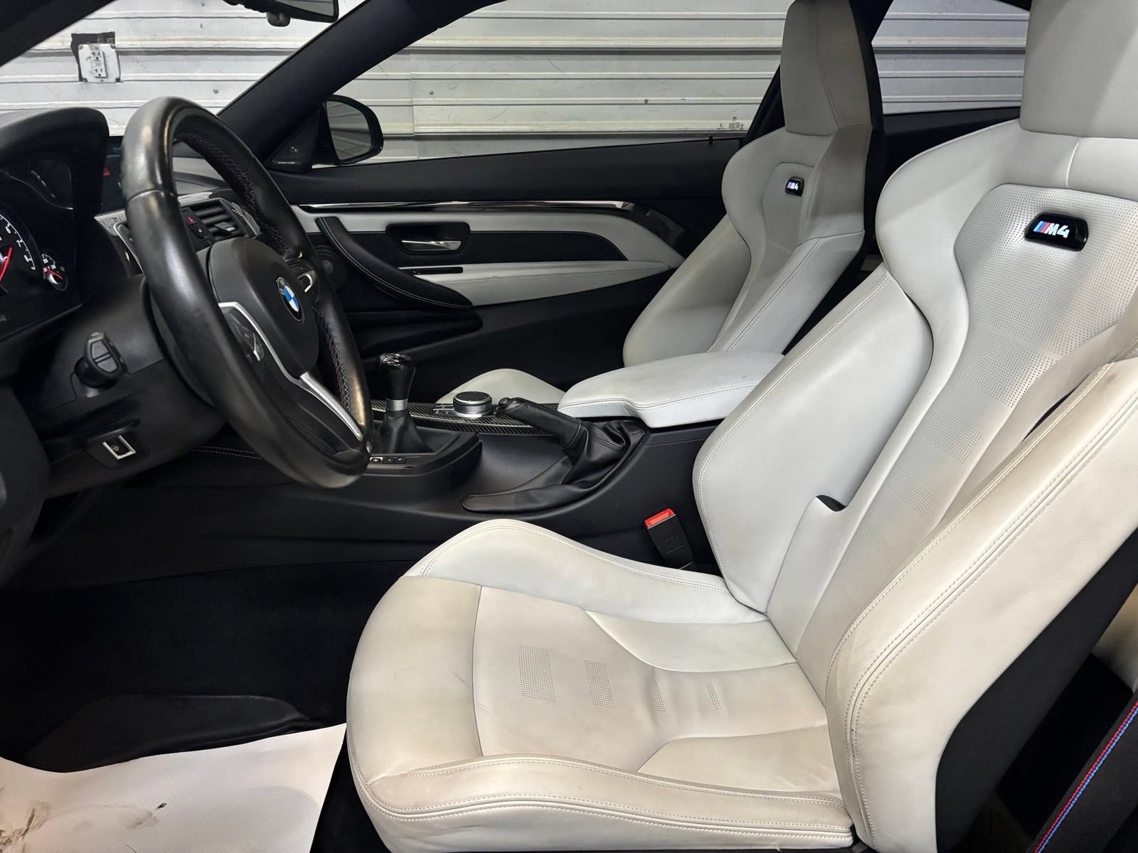 Used 2020 BMW M4 Coupe w/ Competition Package RWD image 12