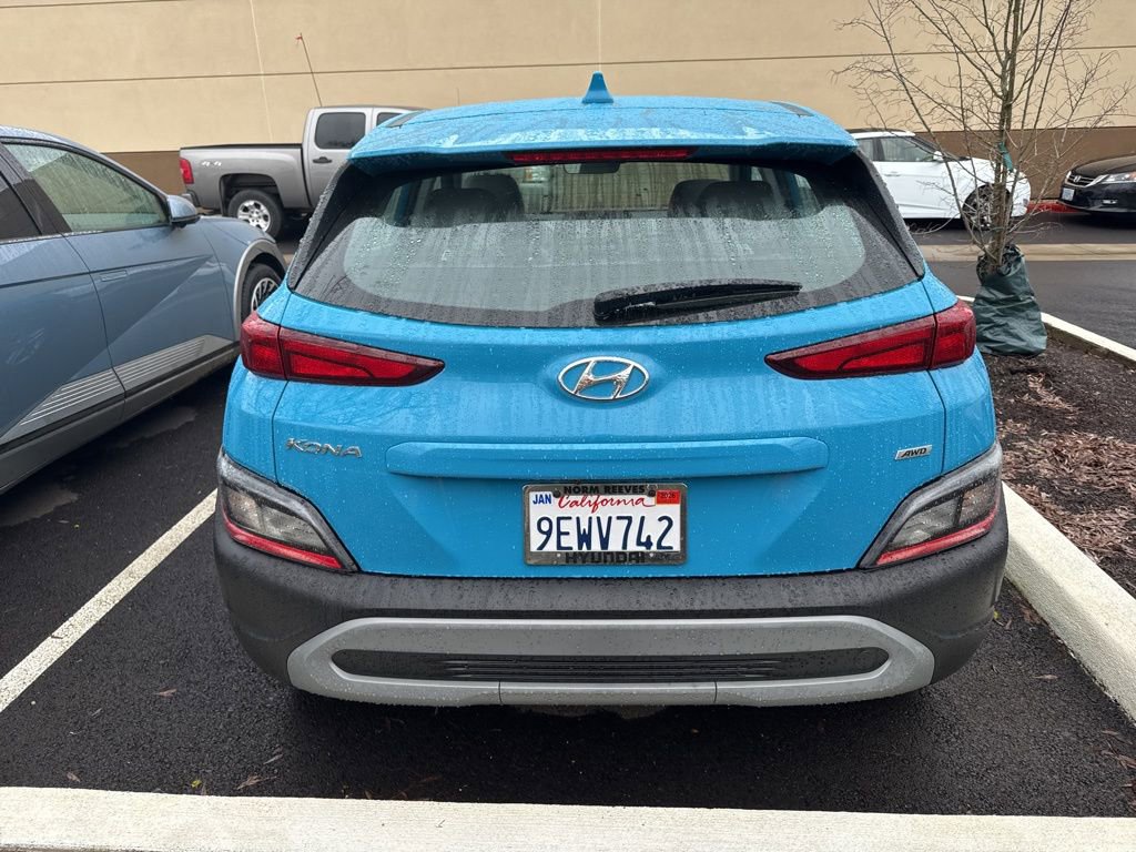 Used 2023 Hyundai Kona SE image 3