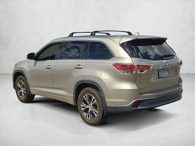 Used 2016 Toyota Highlander XLE AWD/4WD image 9