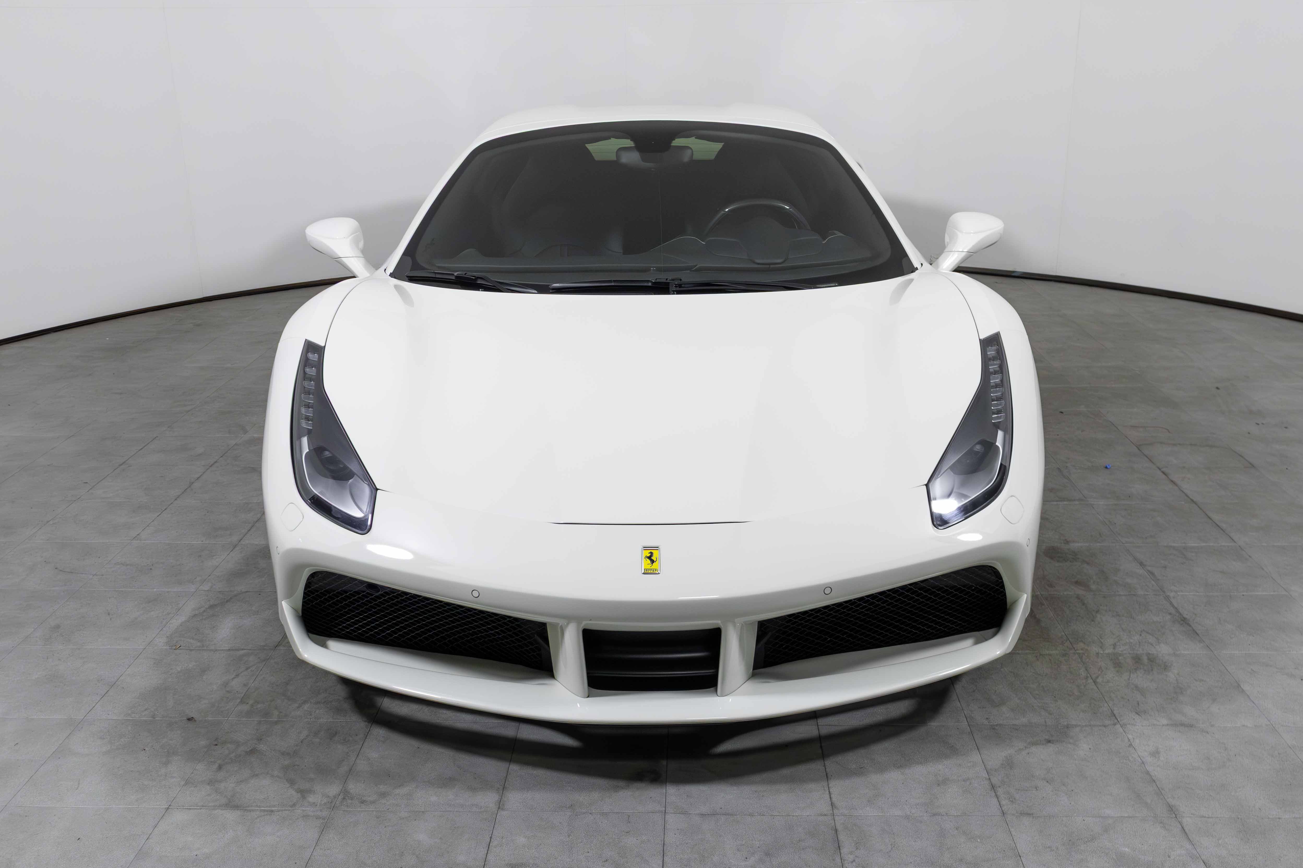 Used 2018 Ferrari 488 Spider image 10