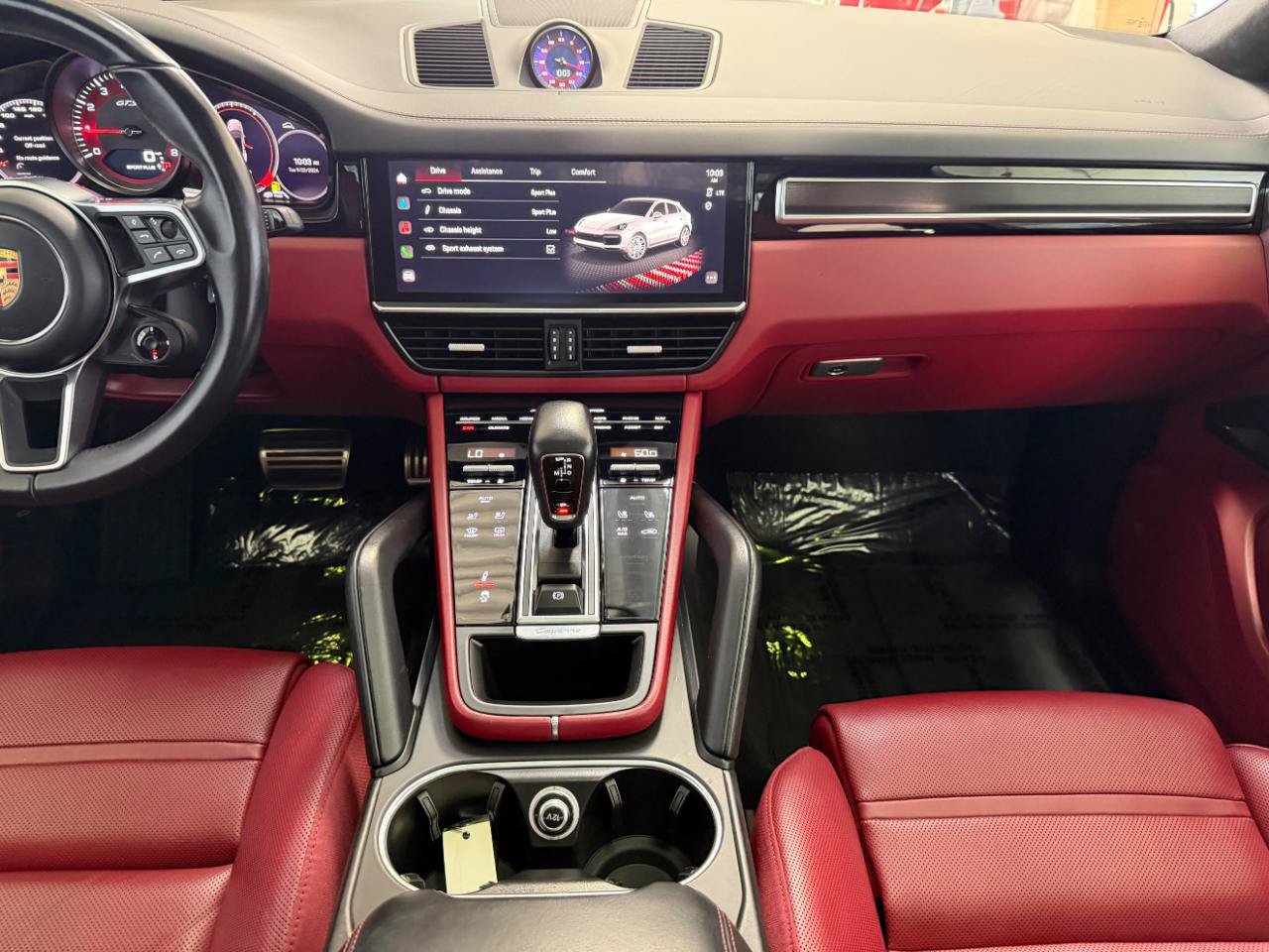 Used 2022 Porsche Cayenne GTS AWD/4WD image 37