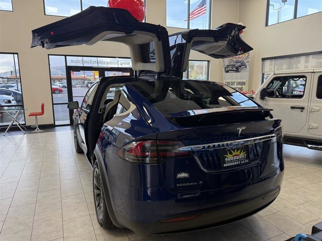 Used 2018 Tesla Model X 100D AWD/4WD image 39
