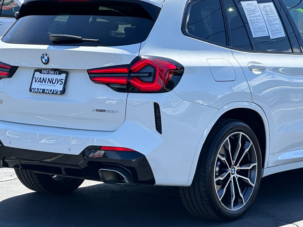 Used 2024 BMW X3 xDrive30i w/ Premium Package AWD/4WD image 8