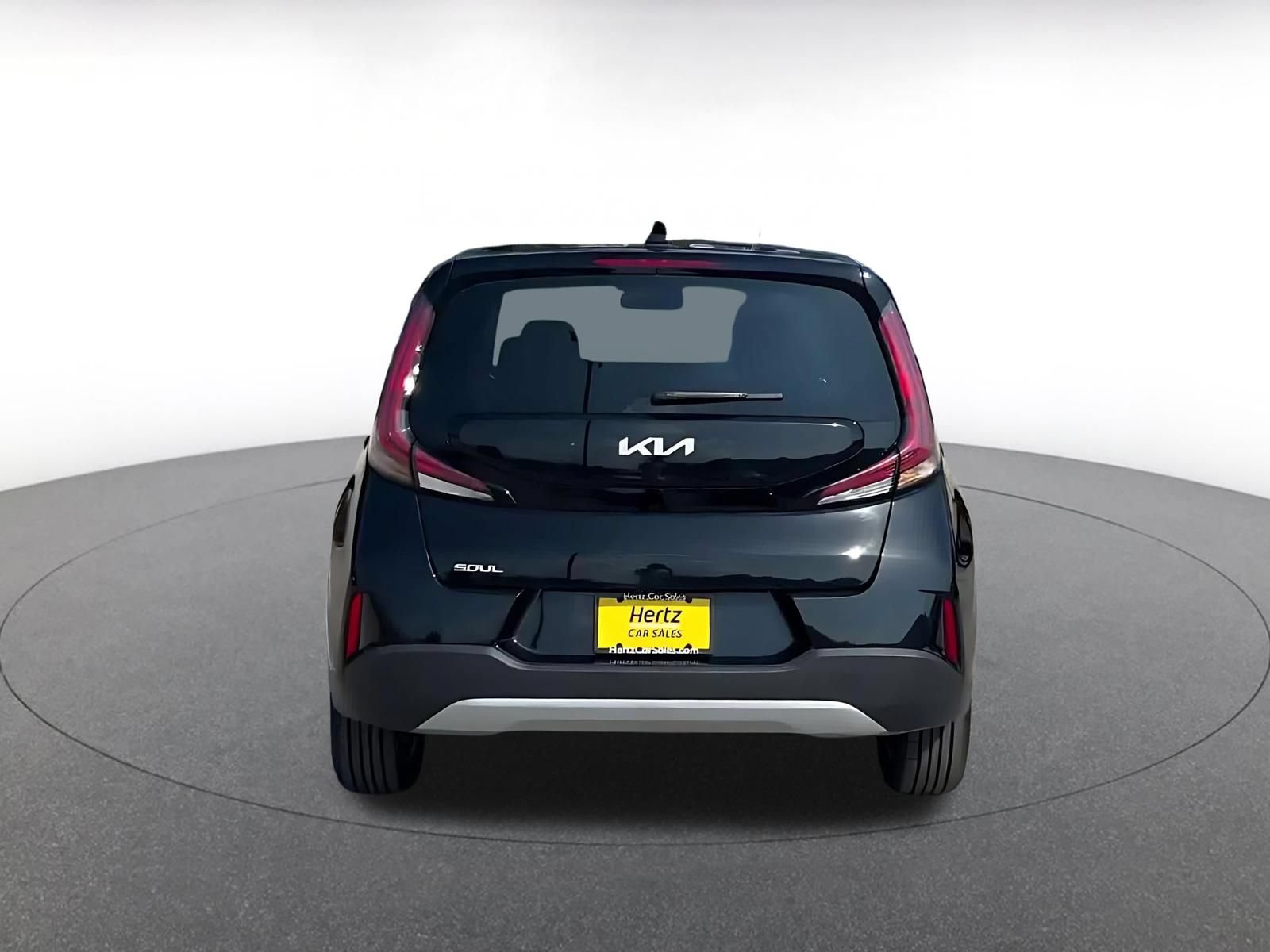 Used 2025 Kia Soul LX w/ LX Technology Package FWD image 12
