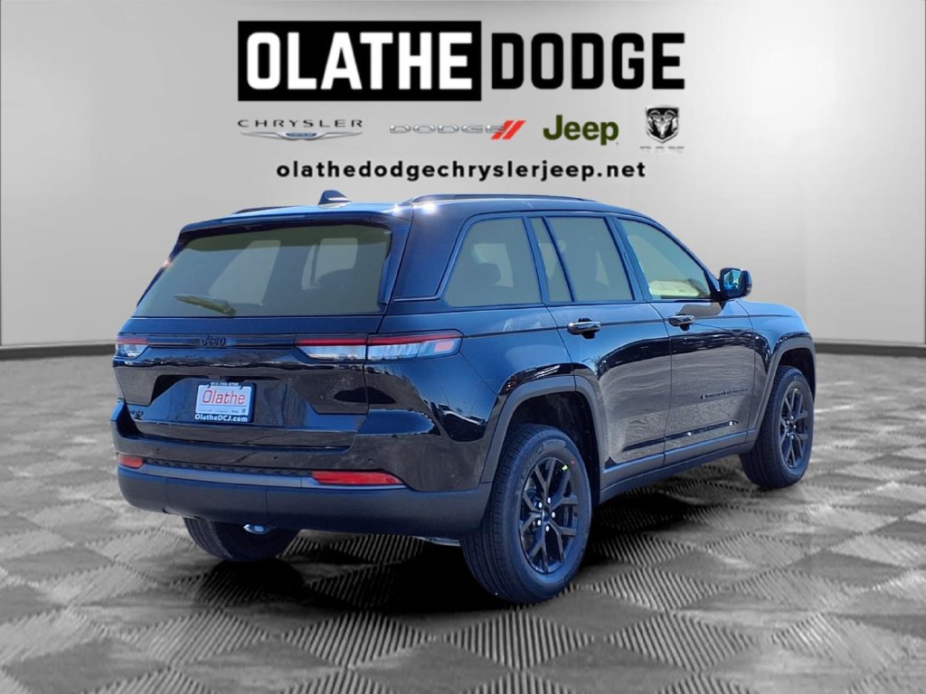 New 2026 Jeep Grand Cherokee Altitude AWD/4WD image 28