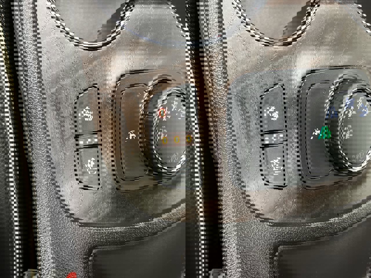 Certified 2023 GMC Acadia Denali w/ Denali Ultimate Package AWD/4WD image 27