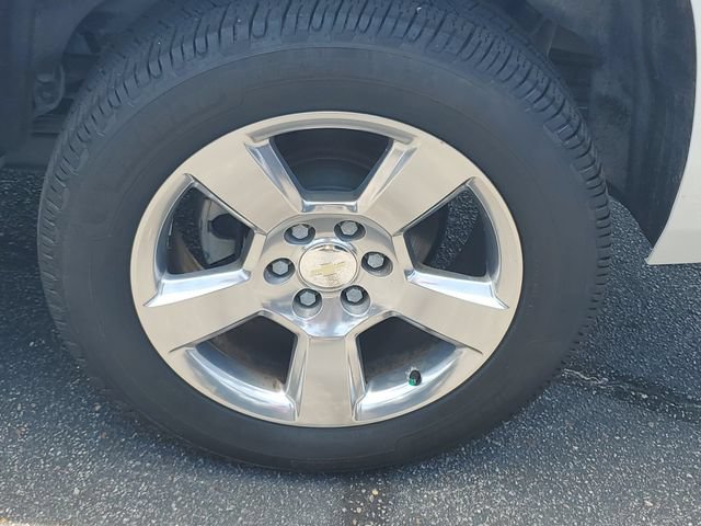 Used 2020 Chevrolet Suburban LT RWD image 35