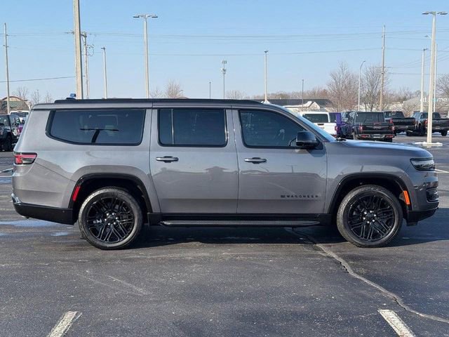 Used 2024 Jeep Wagoneer L Series II w/ Convenience Group I image 2