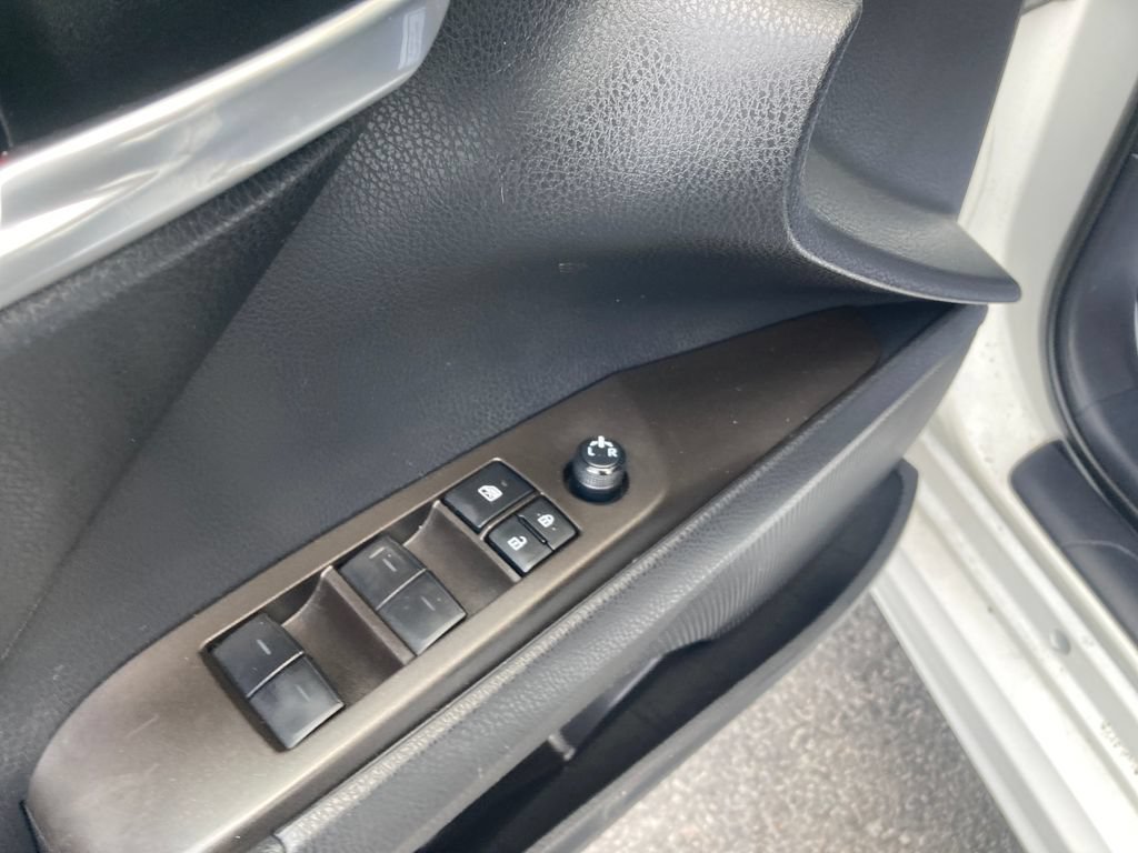 Used 2023 Toyota Camry SE FWD image 14
