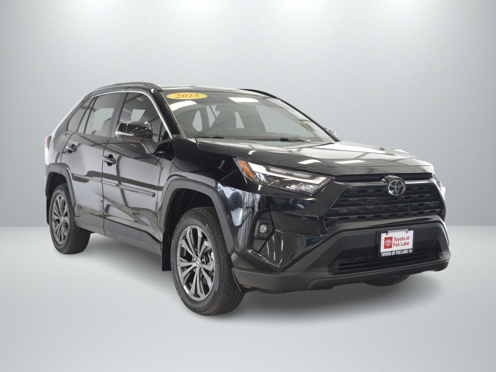 Used 2025 Toyota RAV4 XLE Premium w/ Weather Package AWD/4WD image 7