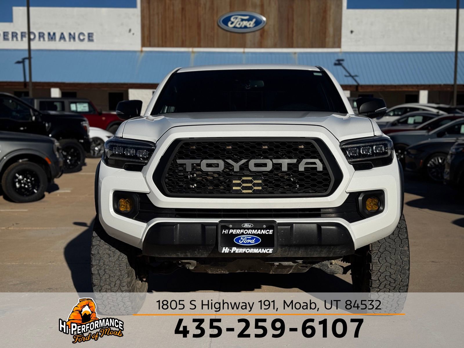 Used 2023 Toyota Tacoma TRD Off-Road image 2
