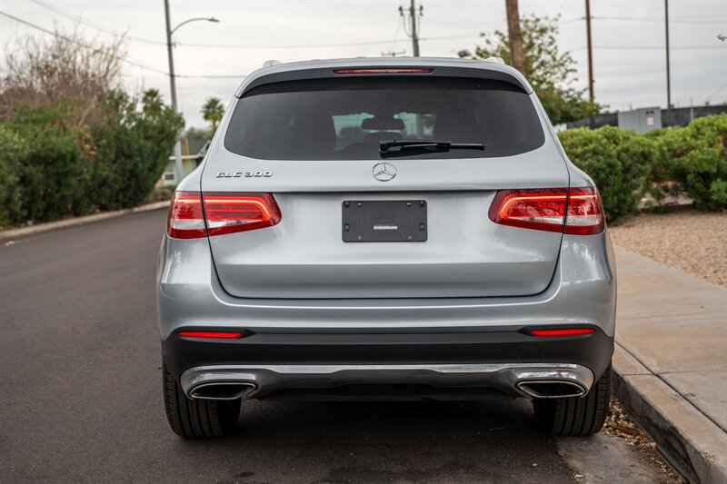 Used 2018 Mercedes-Benz GLC 300 image 4