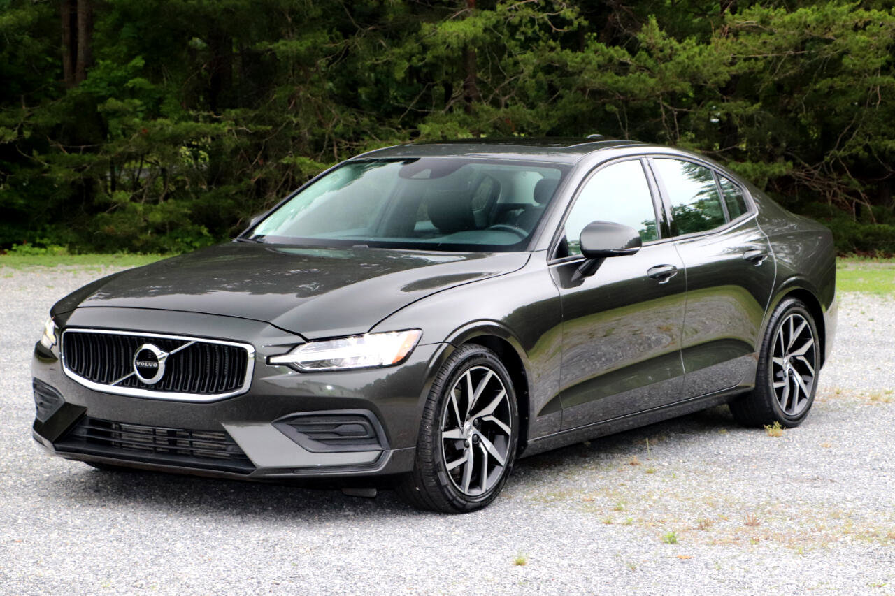 Used 2019 Volvo S60 T6 Momentum w/ Premium Package image 32
