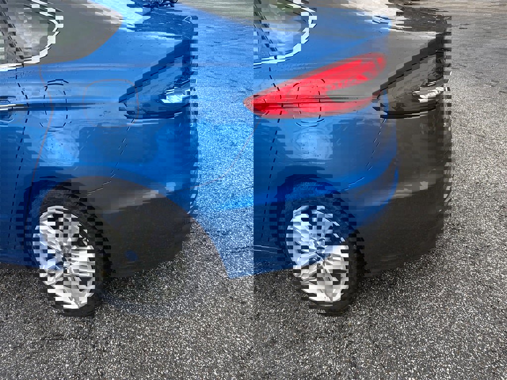 Used 2019 Ford Fusion SEL image 17