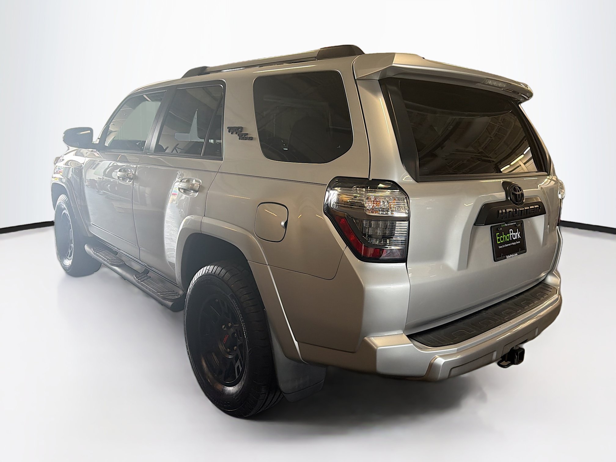 Used 2018 Toyota 4Runner TRD Off-Road Premium AWD/4WD image 5