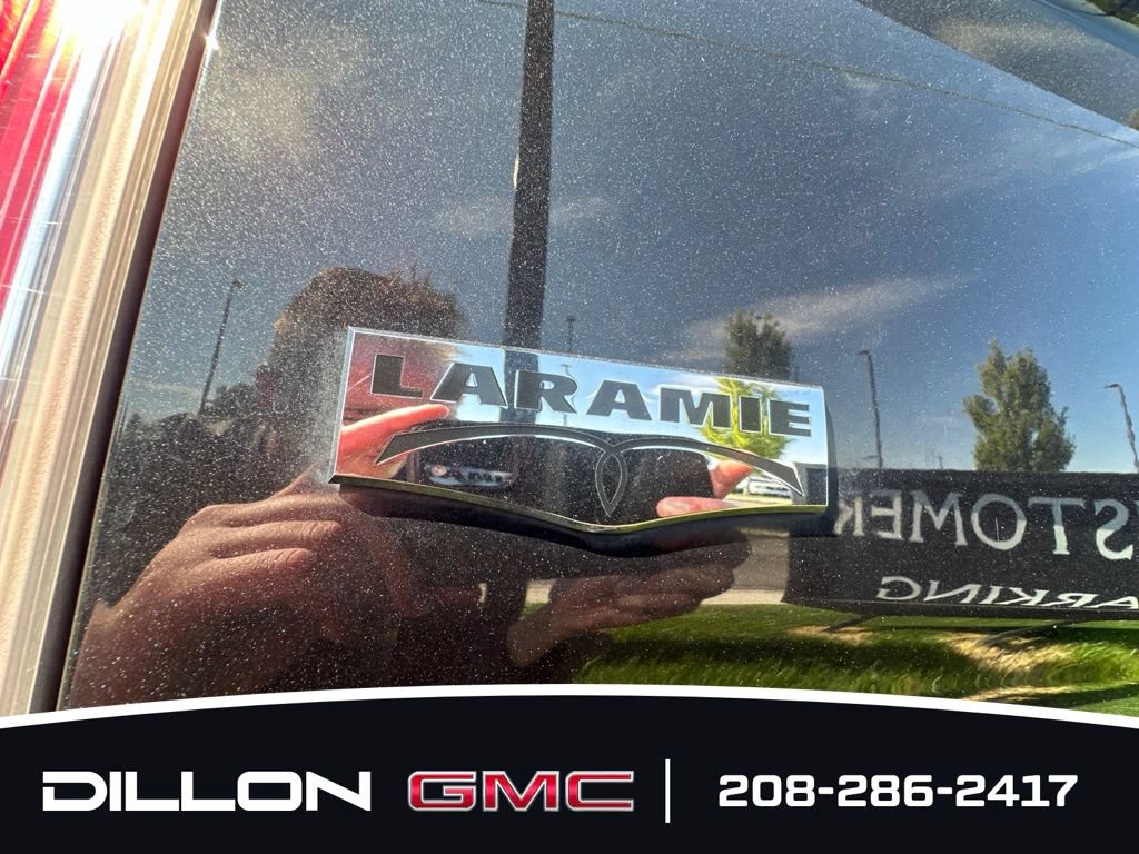 Used 2017 RAM 1500 Laramie AWD/4WD image 10