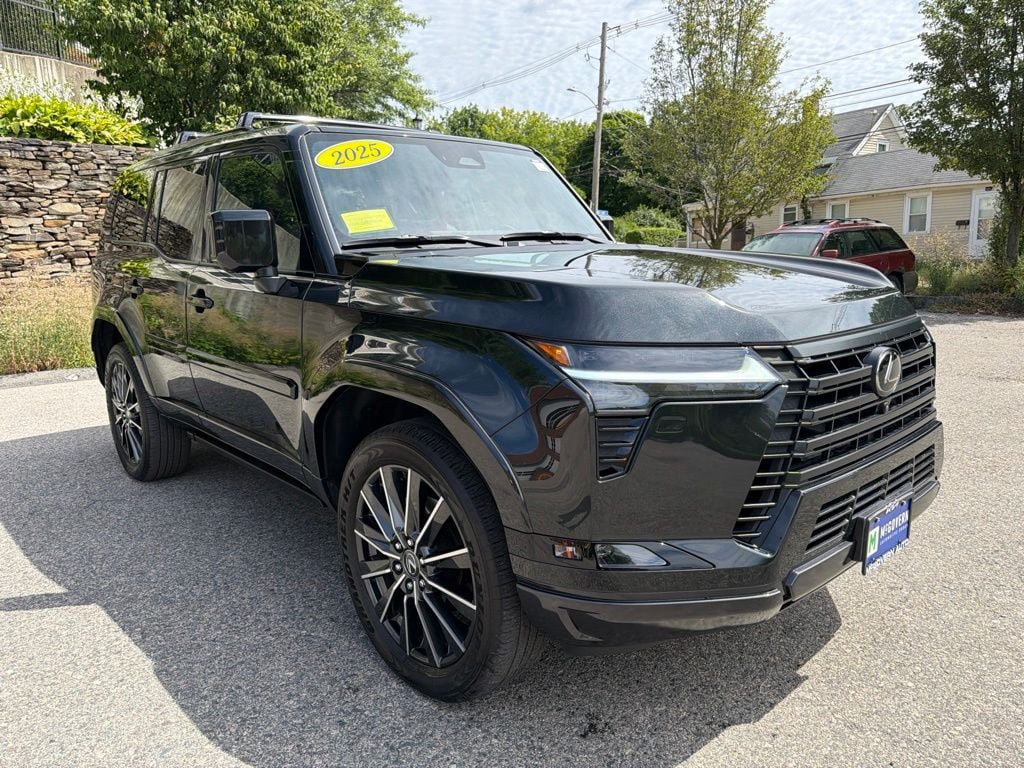 Used 2025 Lexus GX 550 w/ Accessory Package (2T) AWD/4WD image 9