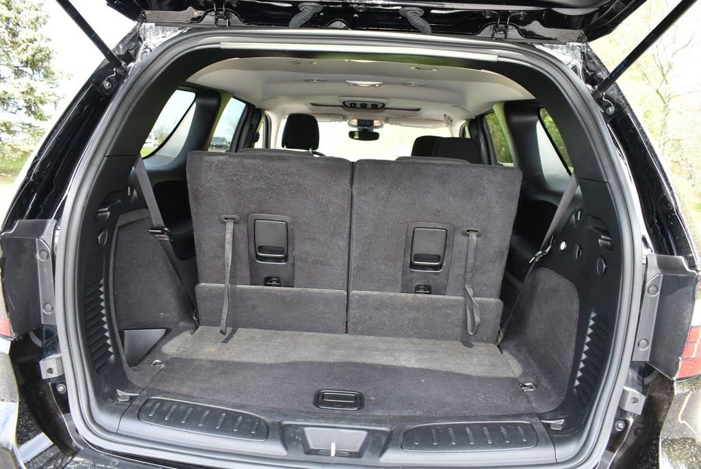 Used 2022 Dodge Durango SXT w/ Anodized Platinum Package AWD/4WD image 30