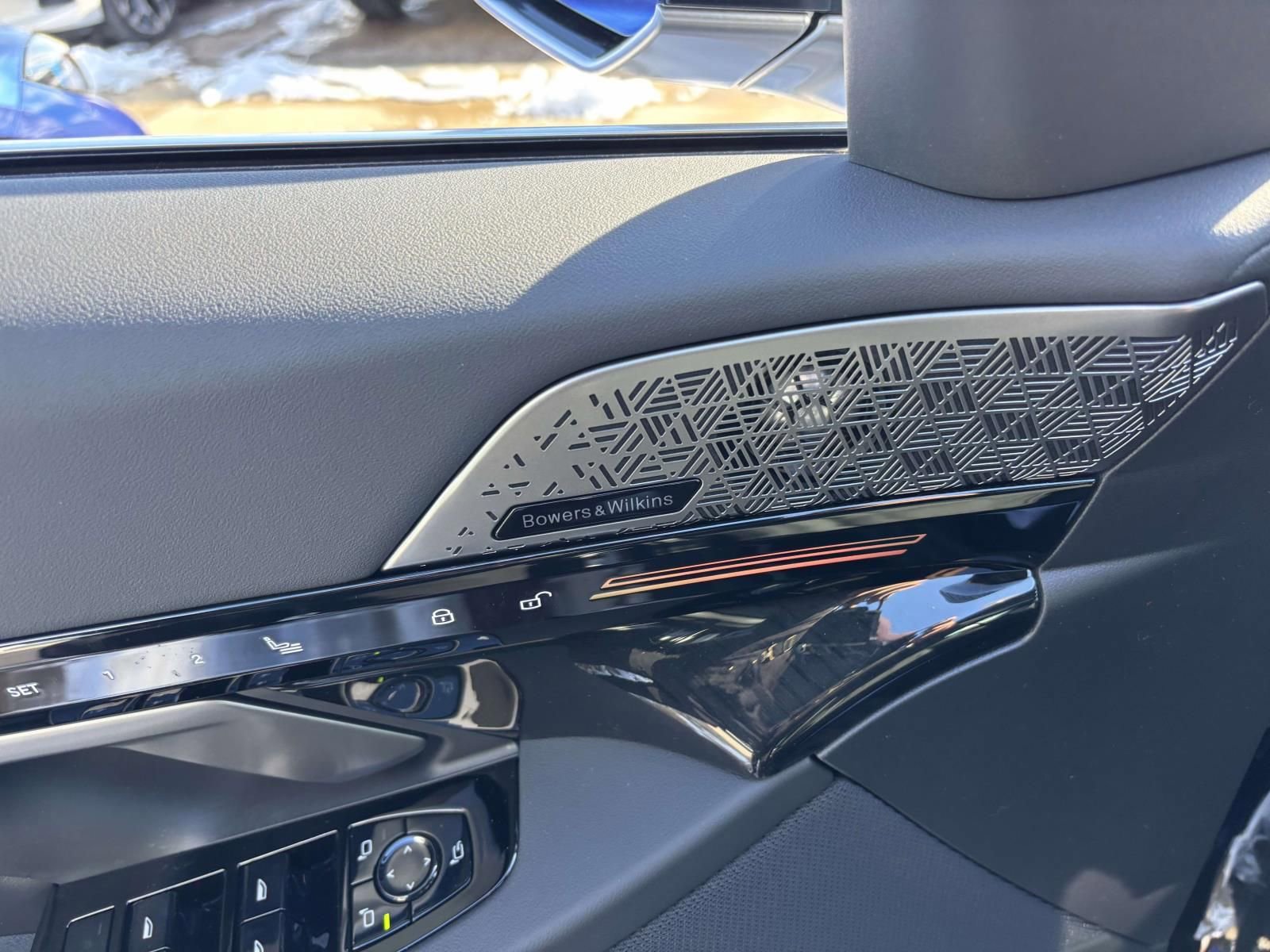 New 2026 BMW 530i xDrive w/ Premium Package image 12