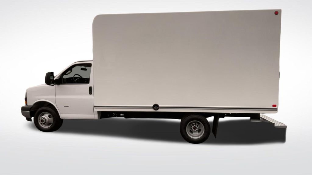 New 2025 GMC Savana 3500 w/ Power Convenience Package image 7