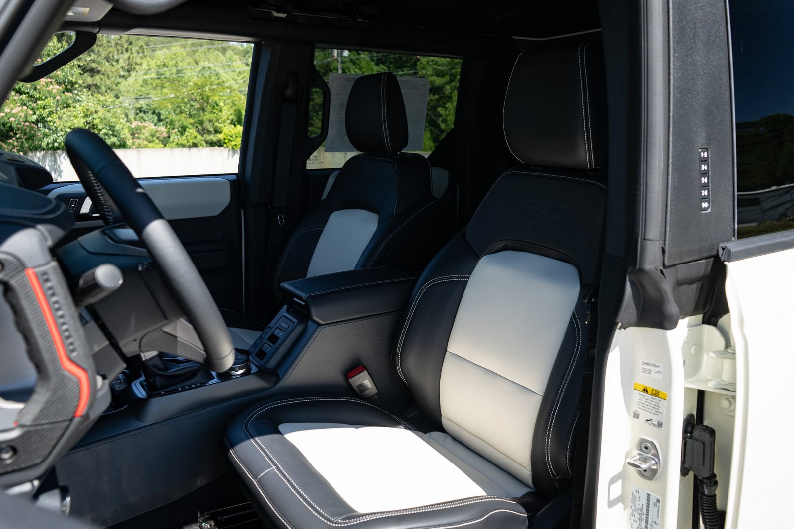 New 2026 Ford Bronco Outer Banks w/ Sasquatch Package AWD/4WD image 27