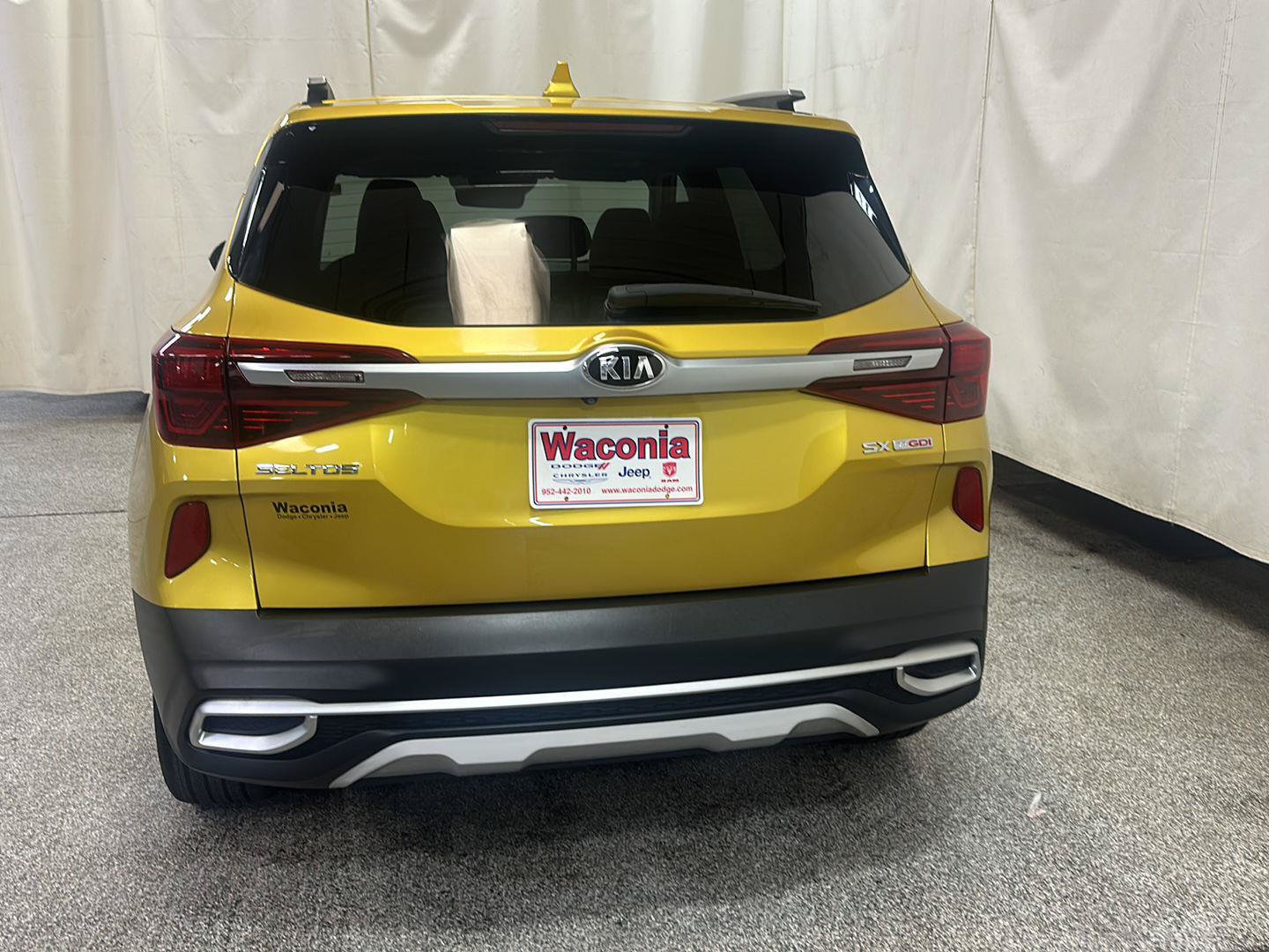 Used 2021 Kia Seltos SX w/ SX Sunroof Package AWD/4WD image 4