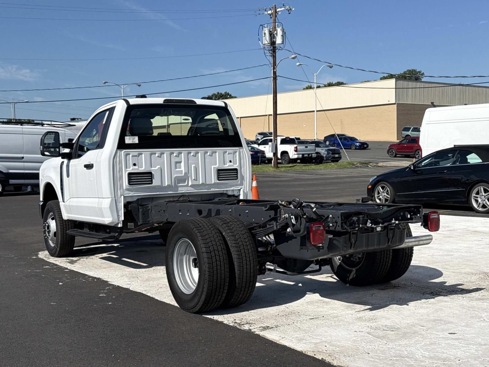 New 2026 Ford F350 XL w/ XL Chrome Package AWD/4WD image 5