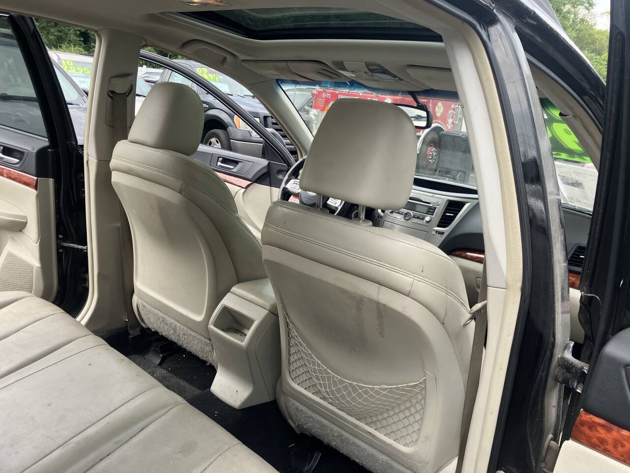 Used 2010 Subaru Outback 3.6R Limited AWD/4WD image 28