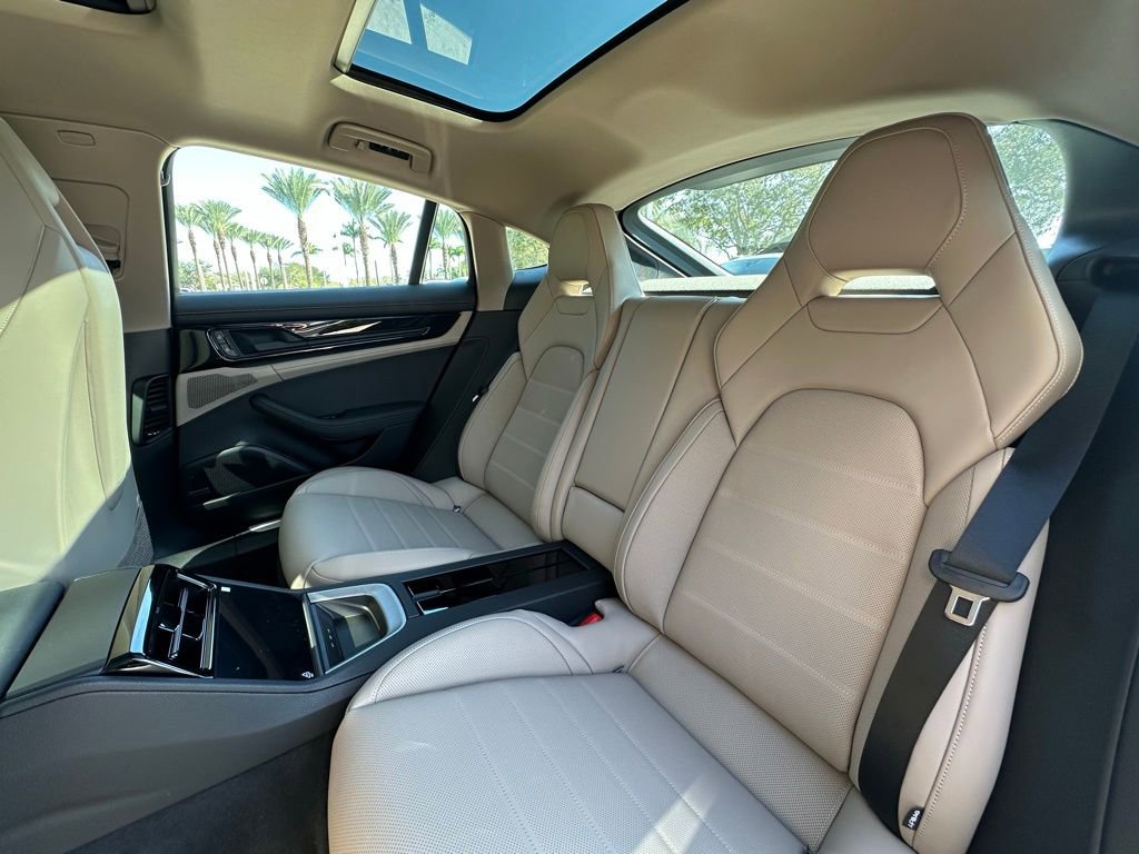 Used 2026 Porsche Panamera 4 E-Hybrid AWD/4WD image 34