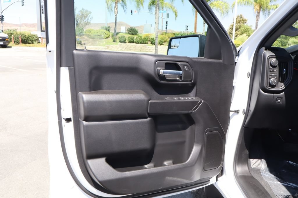 New 2026 Chevrolet Silverado 1500 Custom w/ Turbomax Blackout Package AWD/4WD image 17