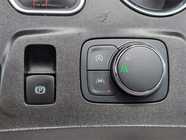 Certified 2023 Chevrolet Traverse RS image 35