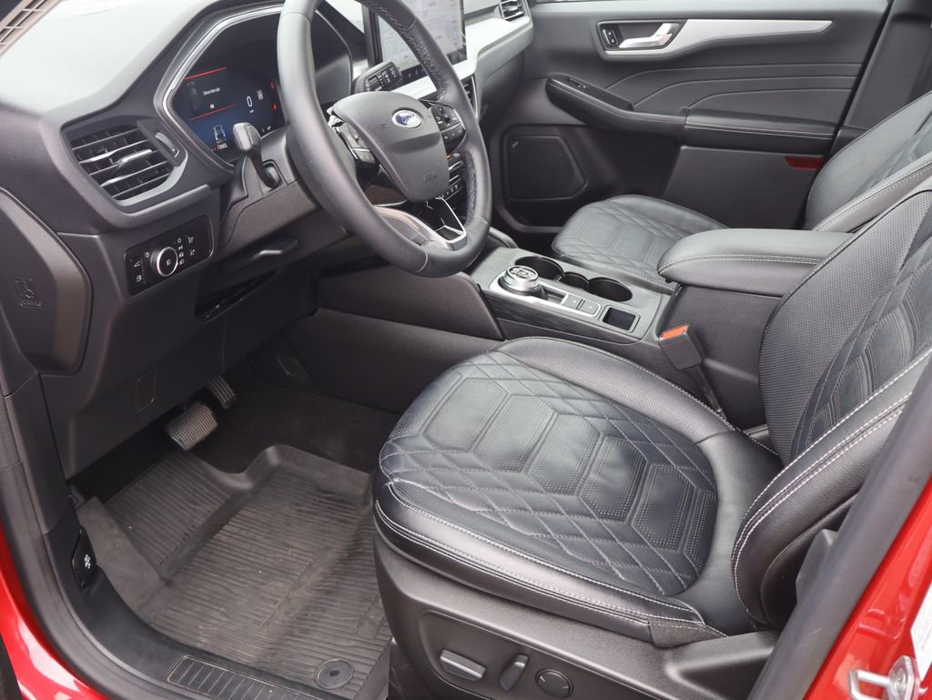 Used 2023 Ford Escape Platinum w/ Premium Technology Package image 21