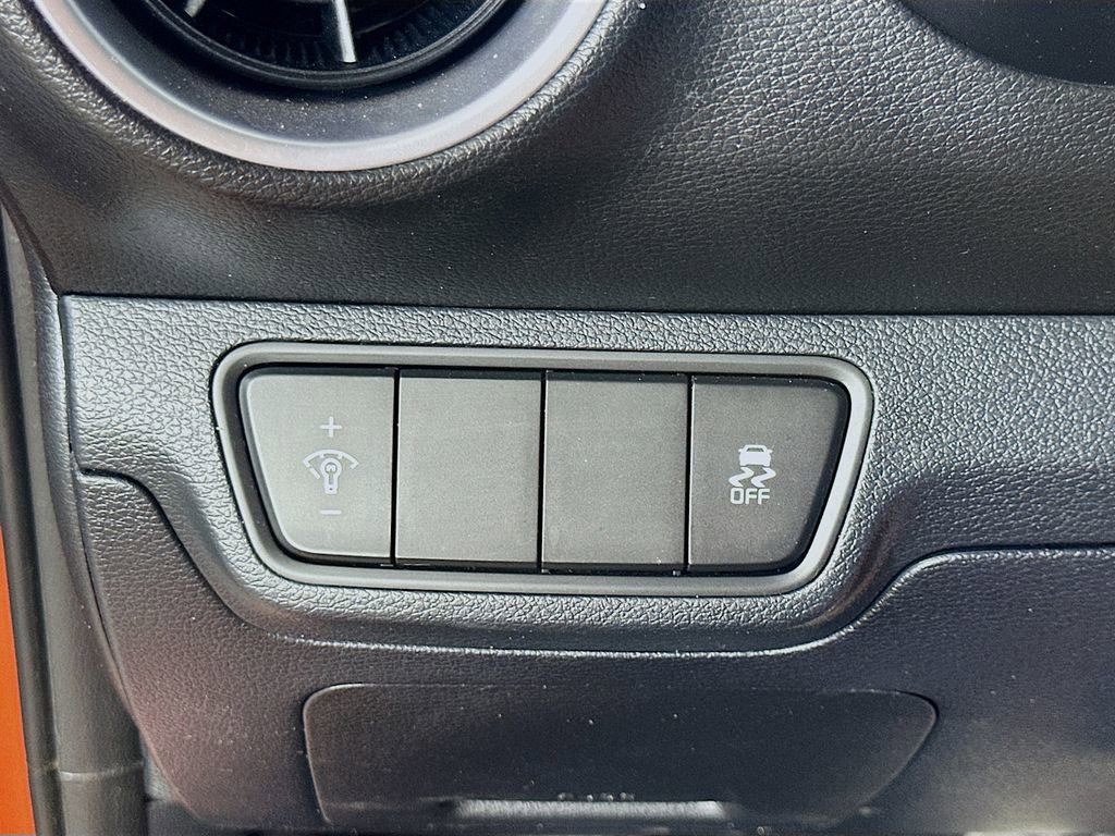 Used 2023 Kia Forte LXS image 21