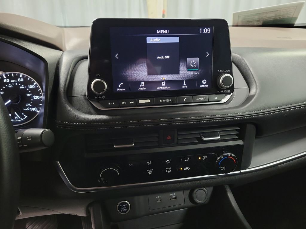 Used 2023 Nissan Rogue S image 14