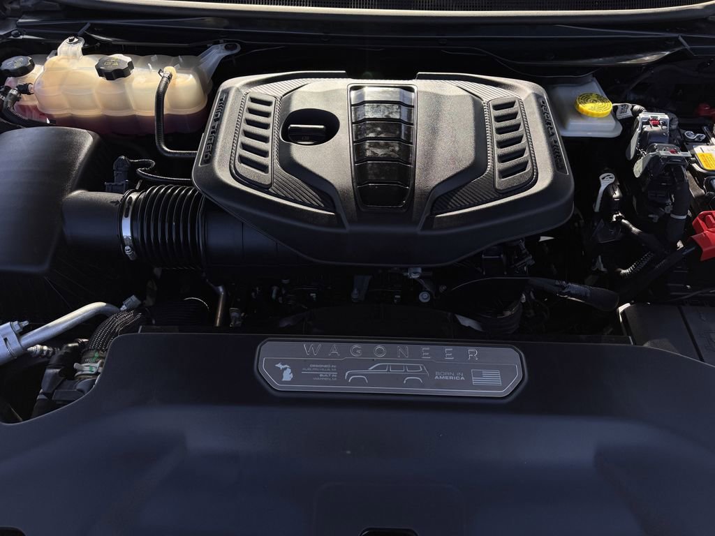 Used 2024 Jeep Wagoneer Series II w/ Flexible Seating Group image 30