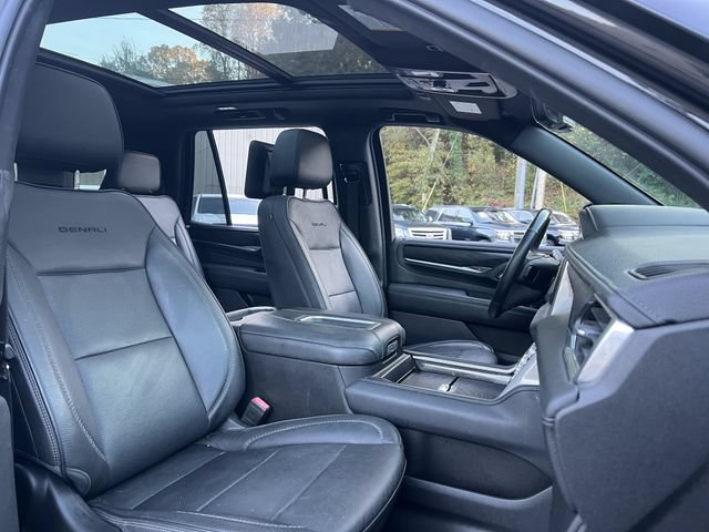 Used 2021 GMC Yukon Denali w/ Denali Premium Package AWD/4WD image 37