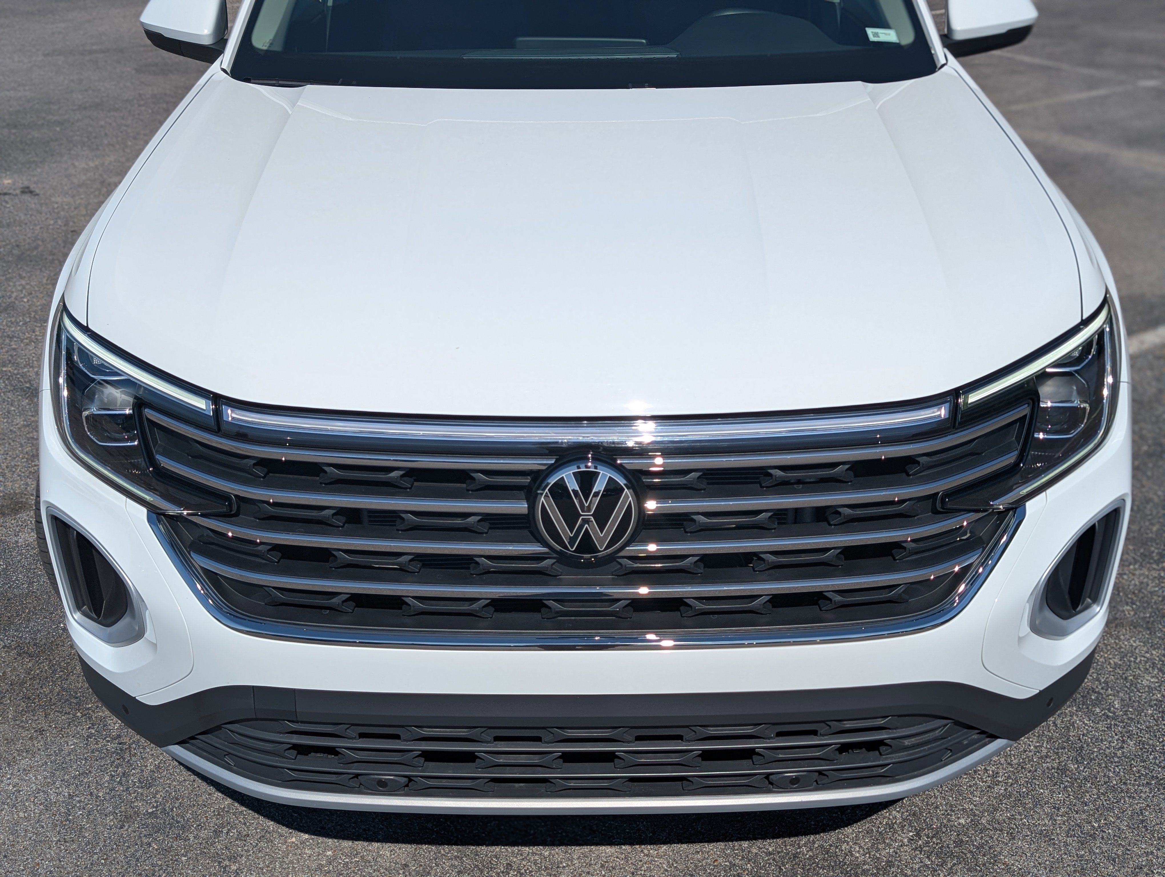 Used 2024 Volkswagen Atlas SE image 12