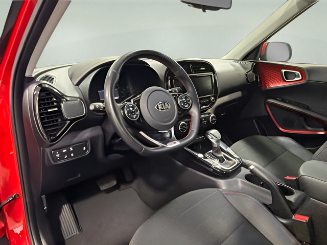 Used 2020 Kia Soul GT-Line Turbo FWD image 11