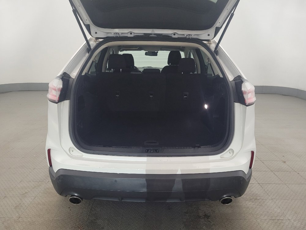 Used 2020 Ford Edge SE FWD image 29