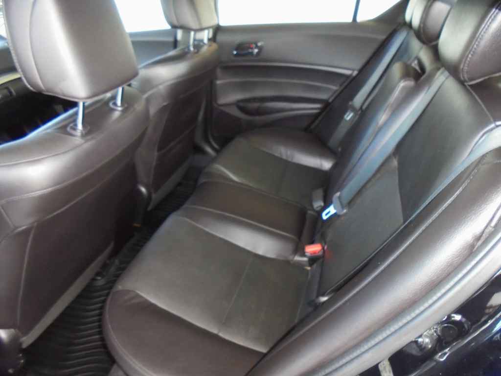 Used 2016 Acura ILX FWD image 9
