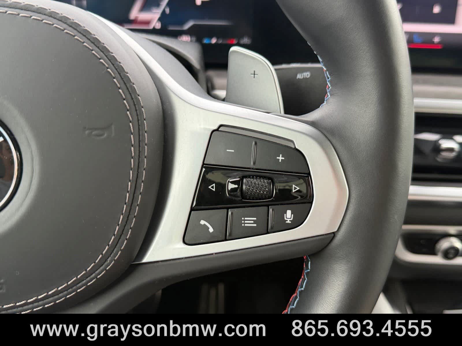 Used 2025 BMW X6 M60i AWD/4WD image 26
