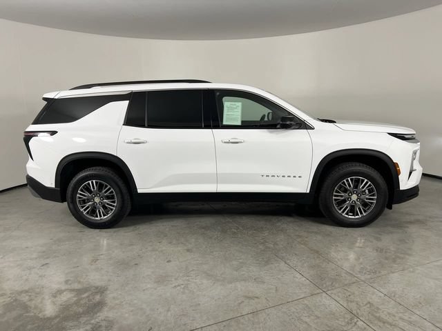 Certified 2024 Chevrolet Traverse LT w/ Enhanced Driving Package AWD/4WD image 9