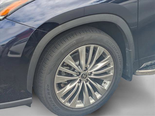Used 2022 Toyota Highlander Platinum AWD/4WD image 22
