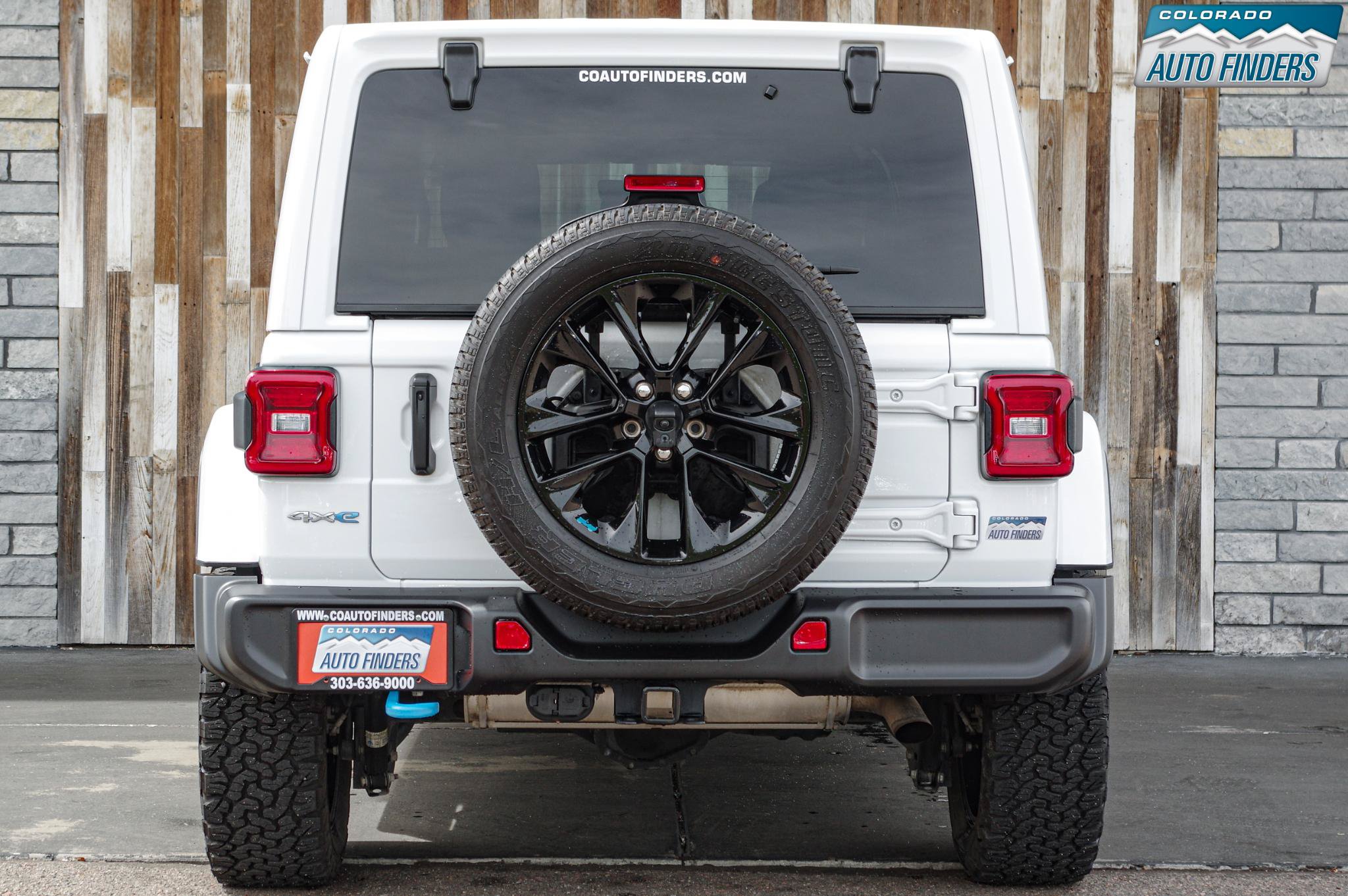 Used 2022 Jeep Wrangler Unlimited Sahara w/ Cold Weather Group AWD/4WD image 5