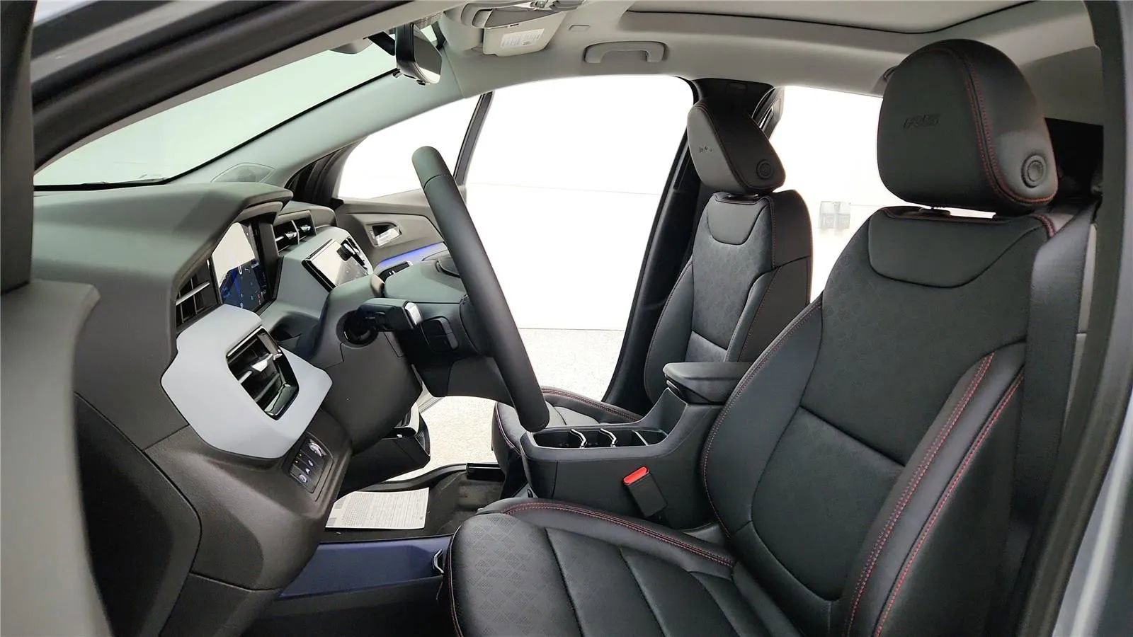 New 2027 Chevrolet Bolt RS w/ Technology Package FWD image 27