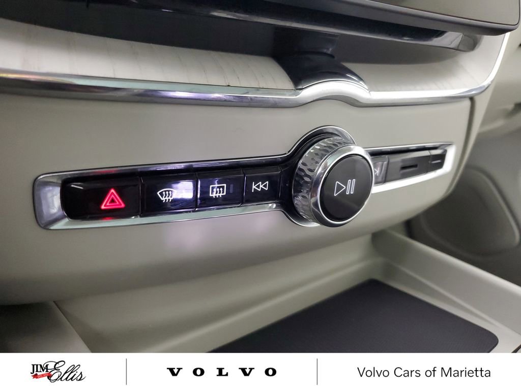 Used 2026 Volvo XC60 B5 Ultra w/ Protection Package Premier image 31