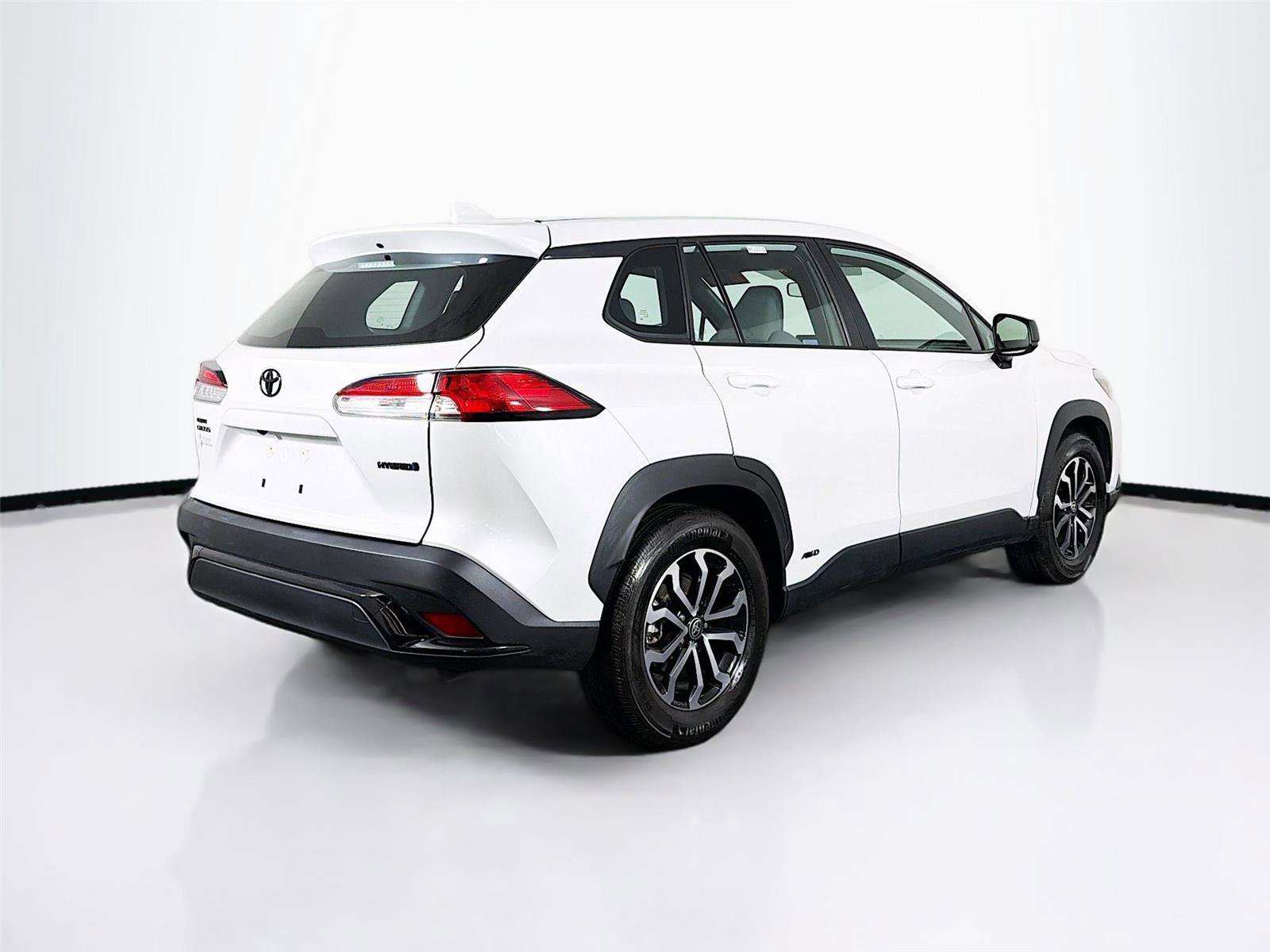 Used 2024 Toyota Corolla Cross S AWD/4WD image 7