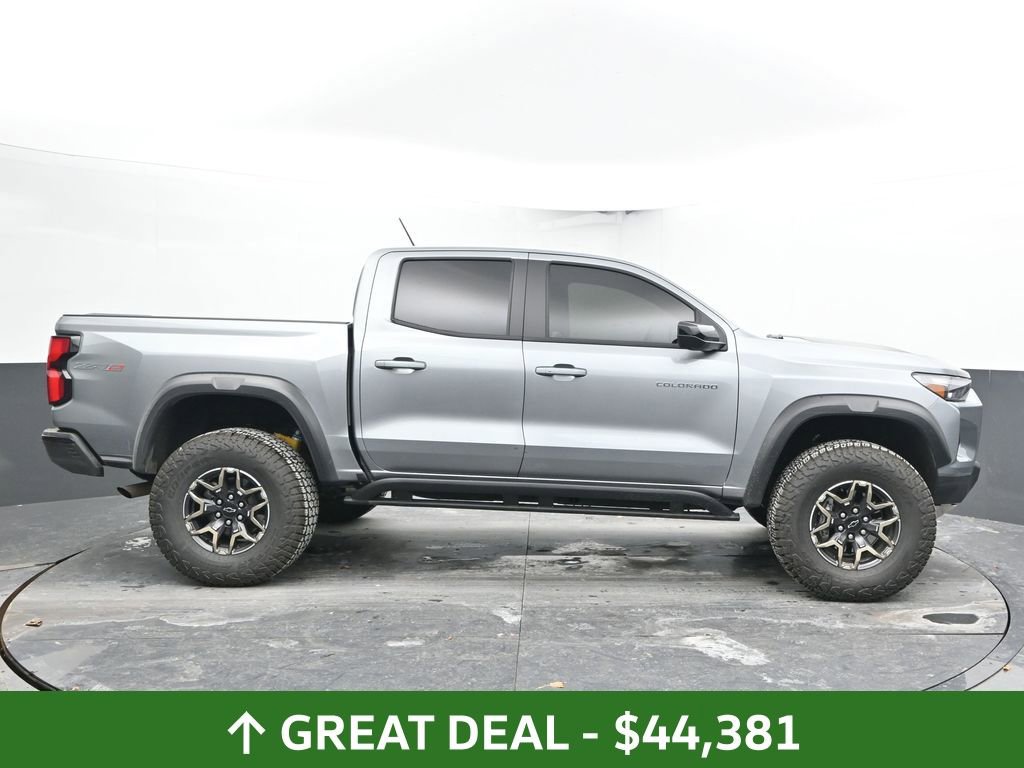 Used 2024 Chevrolet Colorado ZR2 w/ ZR2 Convenience Package III image 13