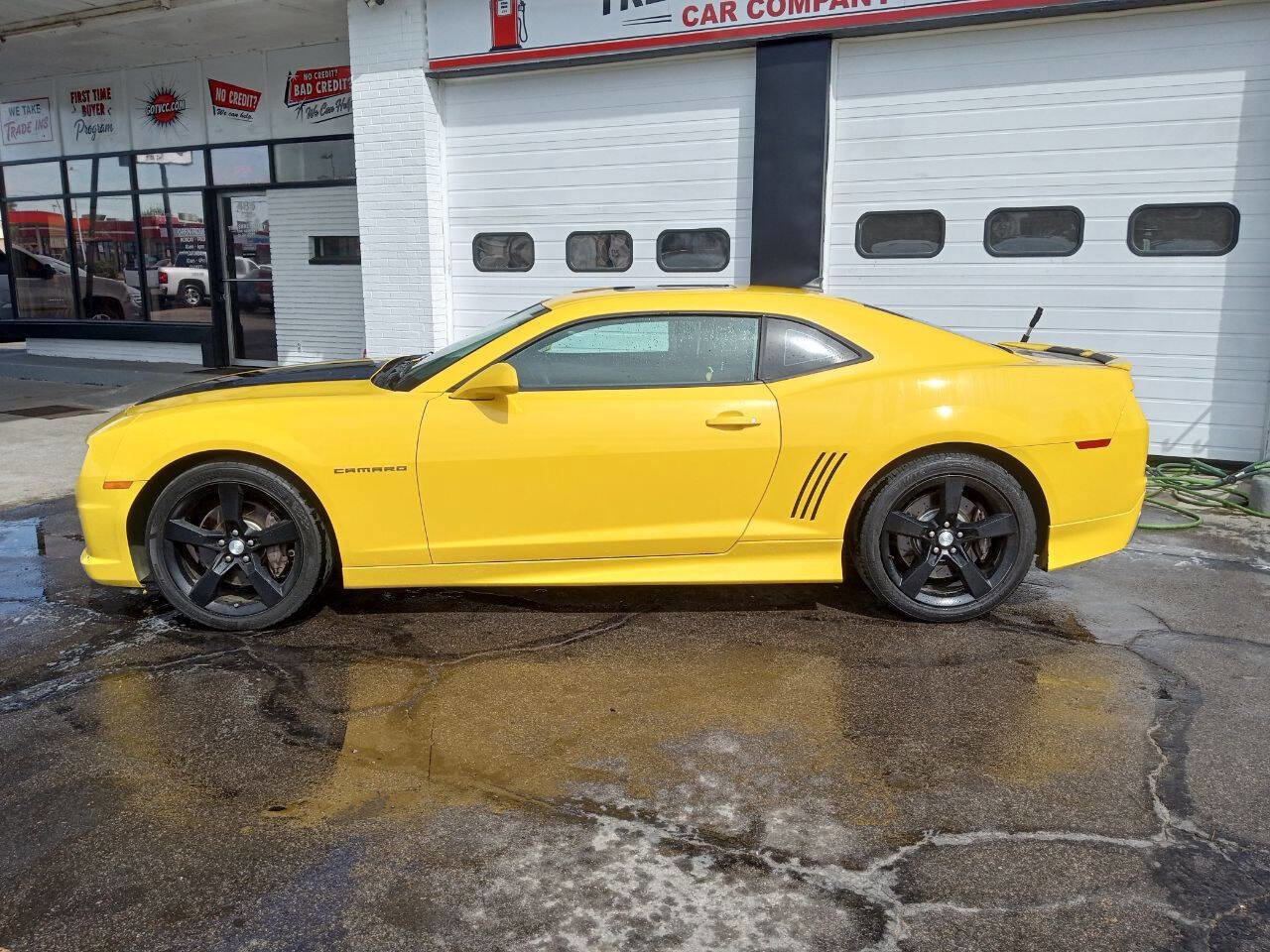 Used 2010 Chevrolet Camaro SS w/ LPO, Ground Effects Package image 3